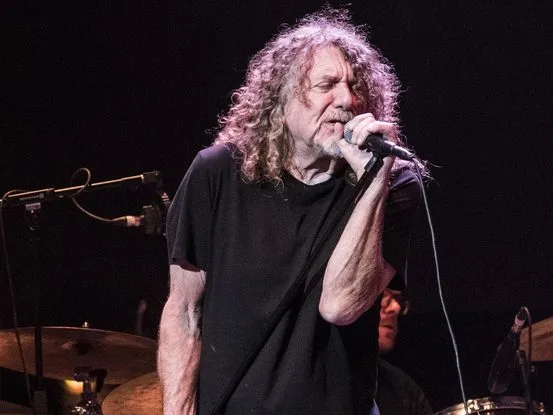 Ο Robert Plant των Led Zeppelin σε συναυλία, προσκεκλημένος στην Αθήνα με τους Saving Grace.