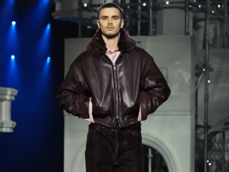Στιγμιότυπο από την επίδειξη μόδας Burberry FW26 στην Εβδομάδα Μόδας του Λονδίνου.