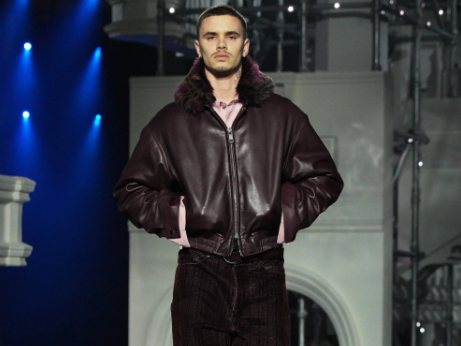 Burberry FW26: Όταν η νυχτερινή ζωή του Λονδίνου μετατρέπεται σε πασαρέλα