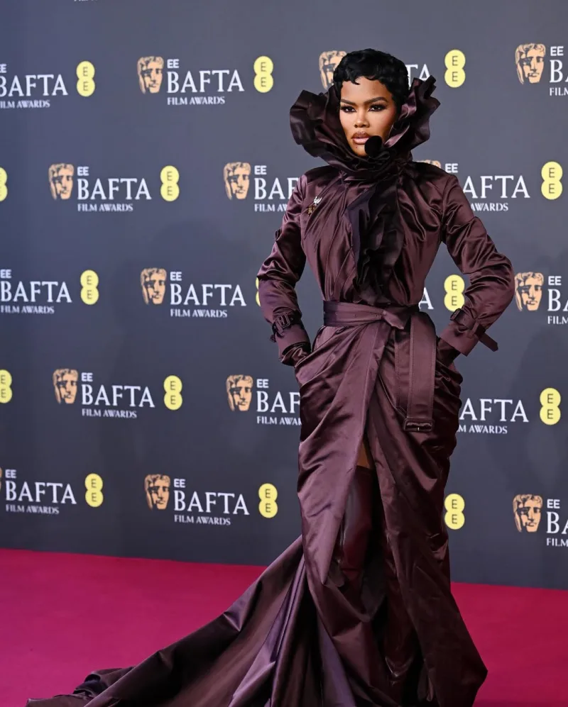 Η Teyana Taylor με εντυπωσιακή εμφάνιση στα BAFTA 2026, μία από τις εμφανίσεις που συζητήθηκαν.