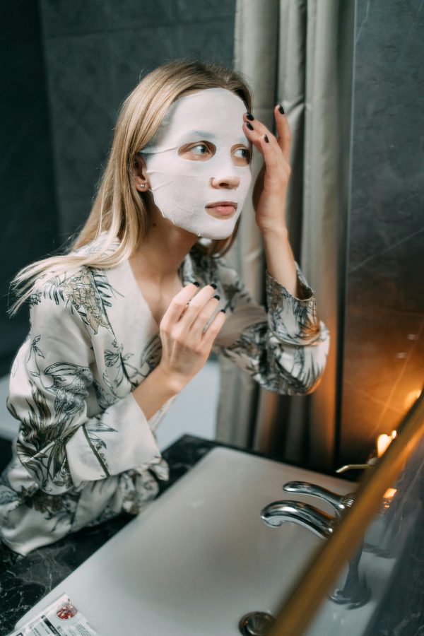 Η ιδανική συχνότητα για facials που χαρίζει λάμψη χωρίς να καταπονεί την επιδερμίδα