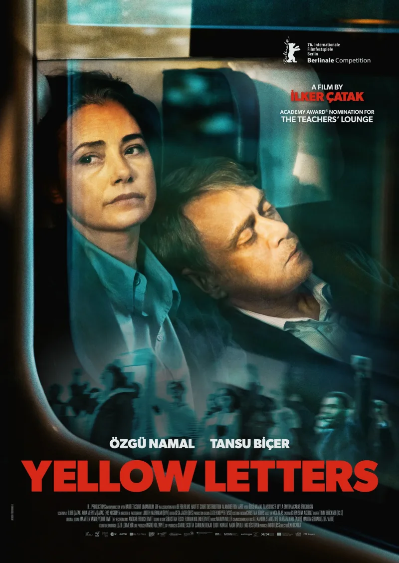 Αφίσα της ταινίας Yellow Letters με τους Özgü Namal και Tansu Biçer.