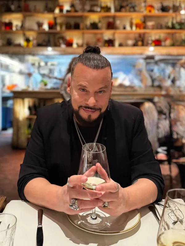 Ο τραγουδιστής Χρήστος Δάντης σε φωτογραφία από τον προσωπικό του λογαριασμό στο Instagram.