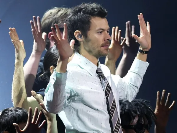 Ο Harry Styles σε φωτογραφία από το ΑΠΕ-ΜΠΕ με αφορμή τις δηλώσεις του για τον Liam Payne.