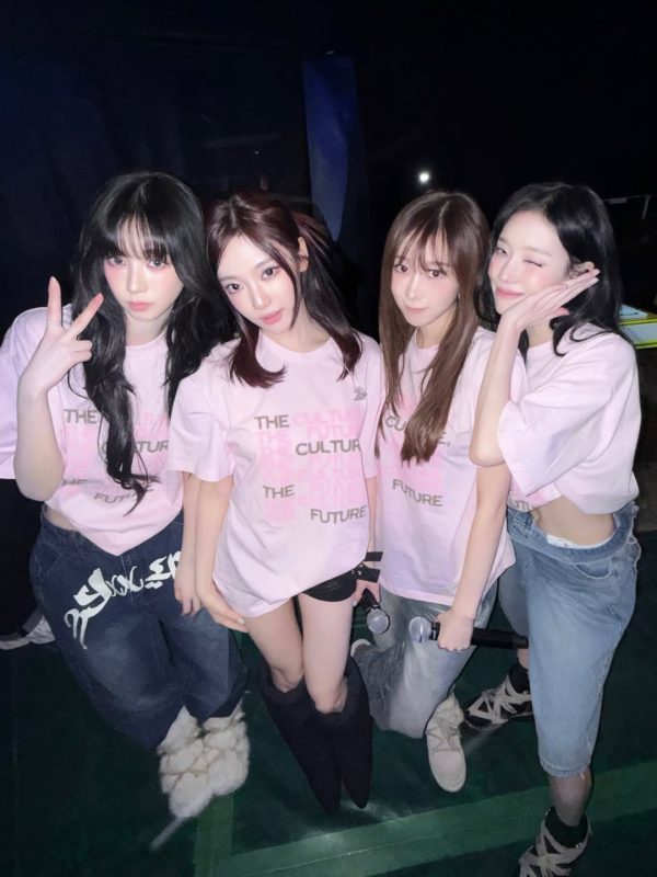 Το K-pop συγκρότημα aespa σε προωθητική φωτογραφία για το νέο τους τραγούδι Attitude.