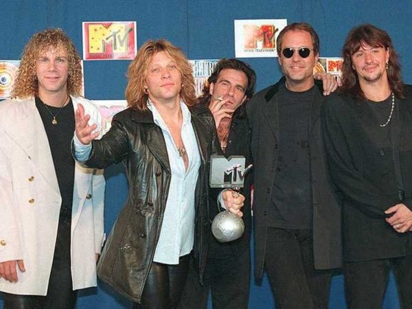 Bon Jovi: Η ιστορία της θρυλικής μπάντας θα γίνει ταινία