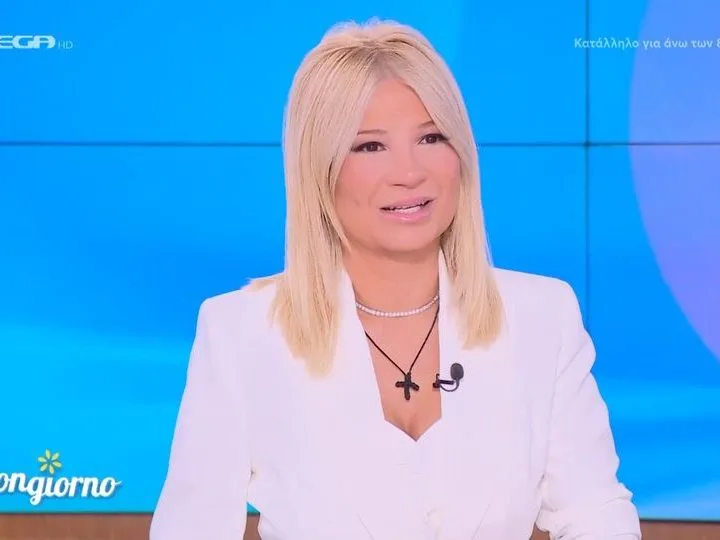Η Φαίη Σκορδά παρουσιάζει την εκπομπή «Buongiorno» και κατακτά την πρωτιά στην πρωινή τηλεθέαση.