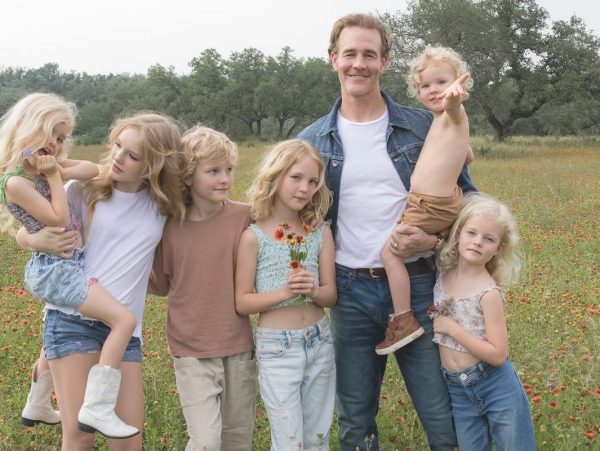 Συγκινεί το μήνυμα της 9χρονης κόρης του James Van Der Beek: «Ο μπαμπάς μου δεν πονάει πια»