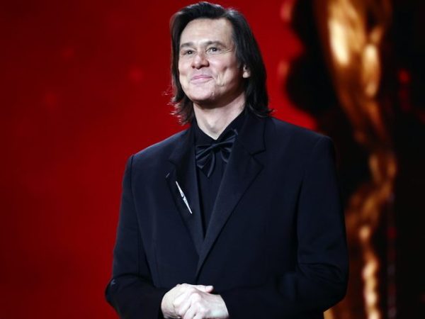 Ο Jim Carrey στο Επίκεντρο: Από την Τιμητική Διάκριση στα César μέχρι την Επανένωση που Συγκίνησε