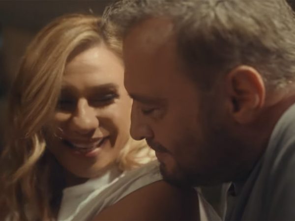 Χρήστος Φερεντίνος: Απαντά πρώτη φορά για τη διαφήμιση με την Κατερίνα Καραβάτου