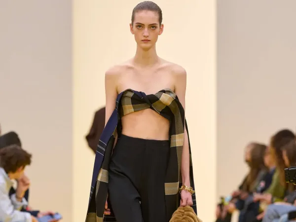 Loewe FW 26/27: Ένα ταξίδι στον σουρεαλιστικό βυθό της μόδας