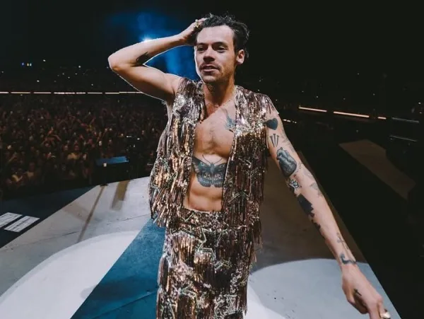 Πορτρέτο του Harry Styles από τον επίσημο λογαριασμό του στο Instagram.