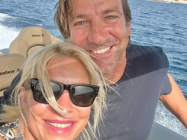 Ελένη Μενεγάκη: Βάζει τέλος στις φήμες χωρισμού από τον Μάκη Παντζόπουλο με μια μακροσκελή ανάρτηση