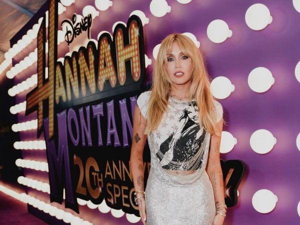 Αποκαλύφθηκε το κρυφό ειδύλλιο της Miley Cyrus όταν ήταν Hannah Montana