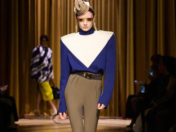 Mugler FW 26-27: O Miguel Castro Freitas επαναπροσδιορίζει το power dressing με αναφορές από τα 40’s