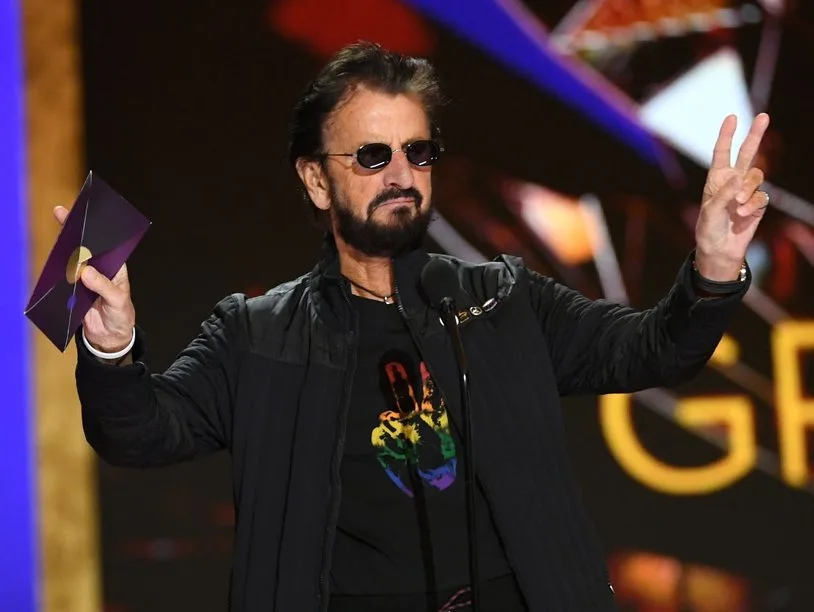 Ο Sir Ringo Starr, πρώην ντράμερ των Beatles, σε φωτογραφία από το ΑΠΕ-ΜΠΕ για την ανακοίνωση του νέου του άλμπουμ.
