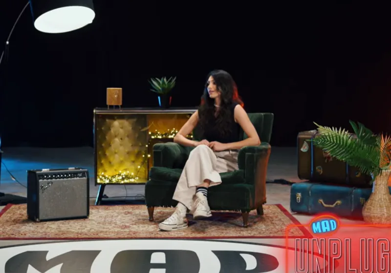 Η Αφροδίτη Χατζημηνά στο Unplugged Stories συζητά για τη μουσική της πορεία και την αναζήτηση της φωνής της.