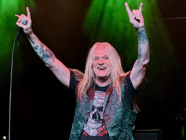 Ο Sebastian Bach τραγουδιστής των Twisted Sister μετά την αποχώρηση του Dee Snider
