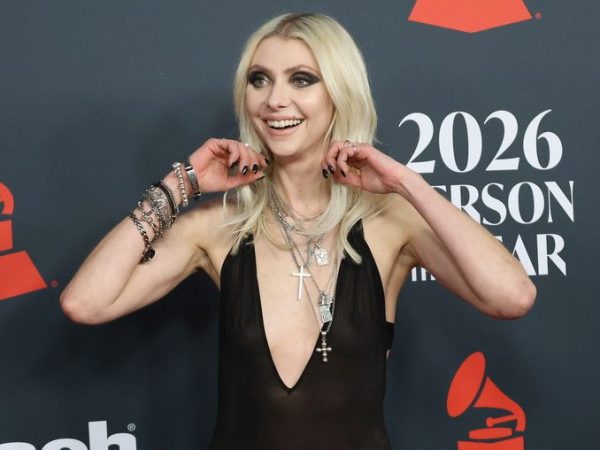 Οι The Pretty Reckless επιστρέφουν με νέο album Dear God και παγκόσμια περιοδεία
