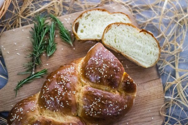 Τσουρέκι χωρίς ταλαιπωρία- Η συνταγή που πετυχαίνει με κλειστά μάτια