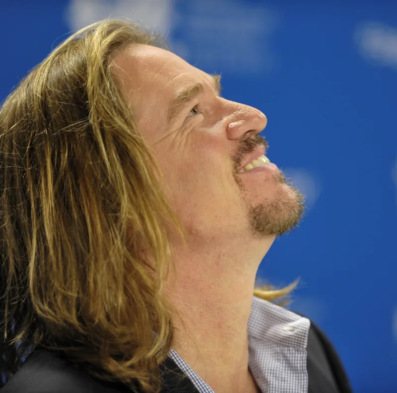 Ο ηθοποιός Val Kilmer στην ταινία As Deep as the Grave με τη χρήση τεχνητής νοημοσύνης.