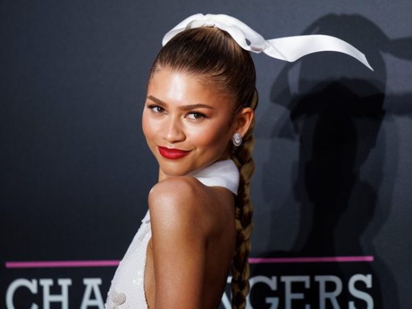 Η μητέρα της Zendaya σχολιάζει τις φήμες για κρυφό γάμο της κόρης με τον Tom Holland