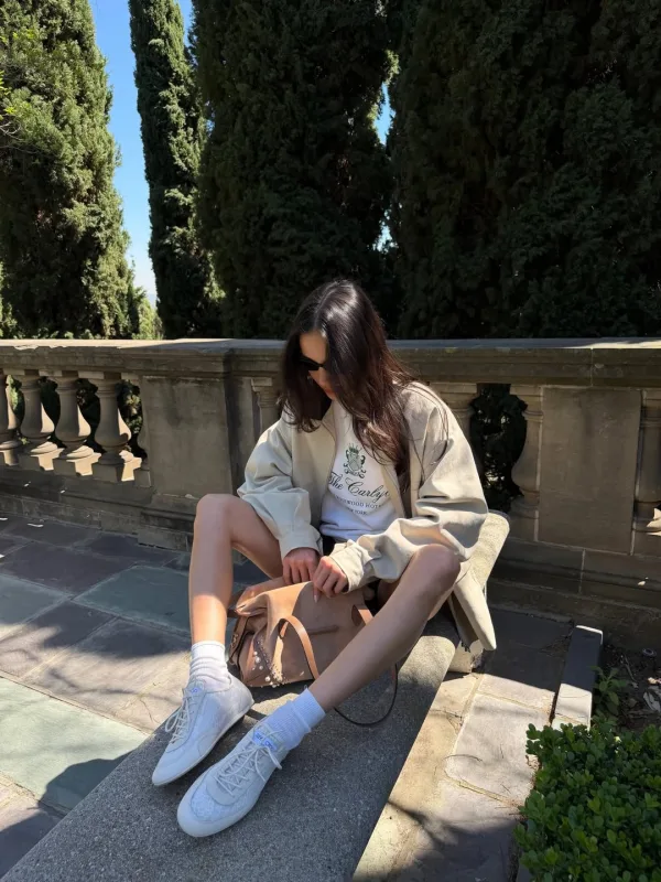 air_sneakers
