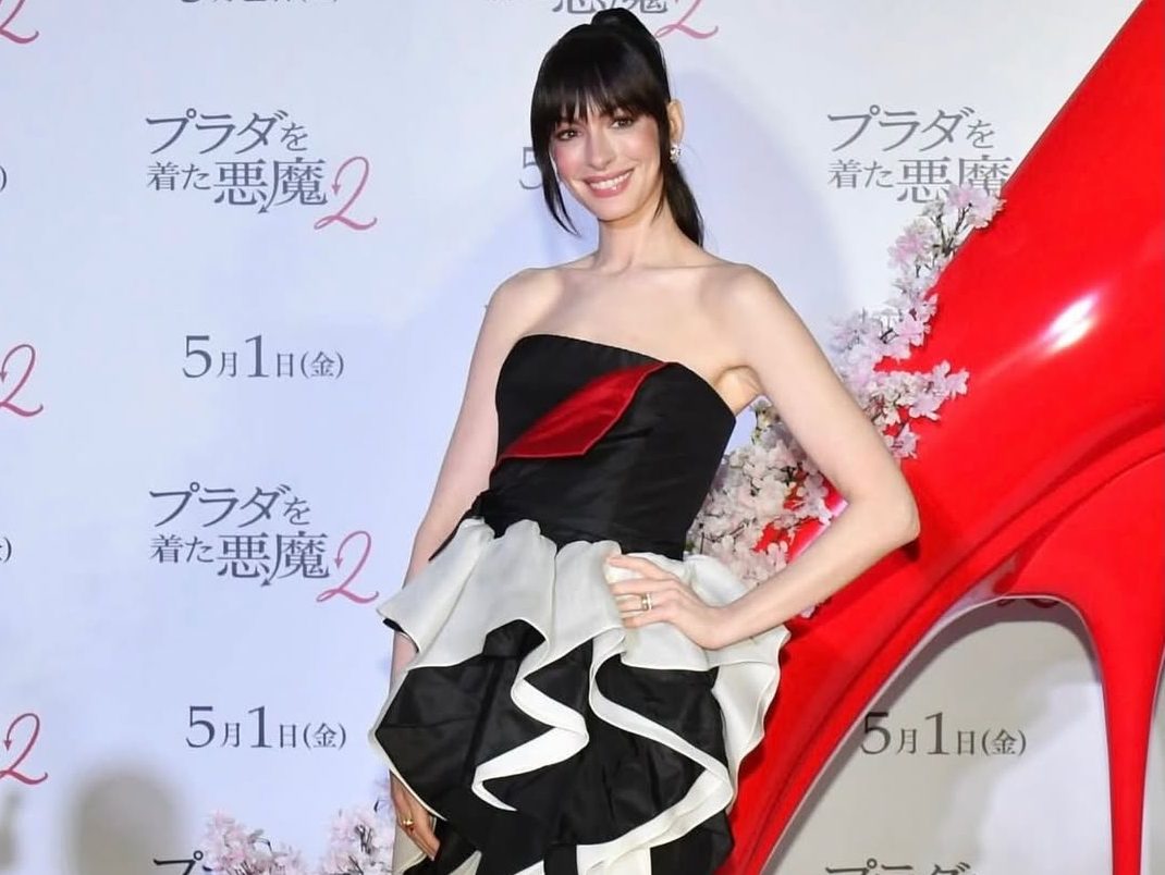 «Ήμουν σχεδόν τυφλή για 10 χρόνια» – Η Anne Hathaway σοκάρει με την εξομολόγησή της