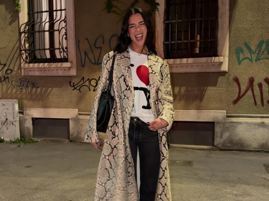 Η Dua Lipa στο στούντιο ηχογράφησης για το νέο της άλμπουμ μετά το Radical Optimism Tour.