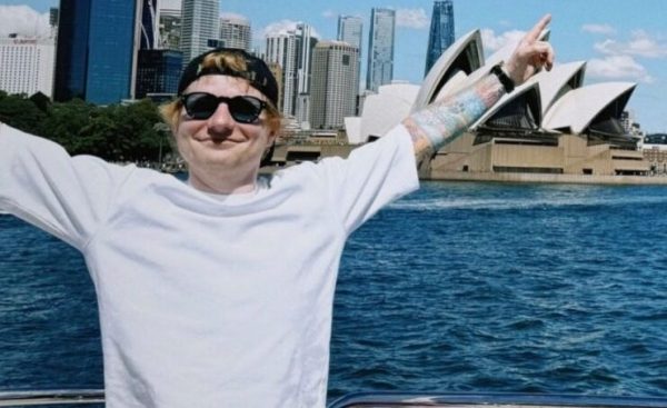 Ed Sheeran: O λόγος υγείας που τον έκανε να ξυρίσει το κεφάλι του