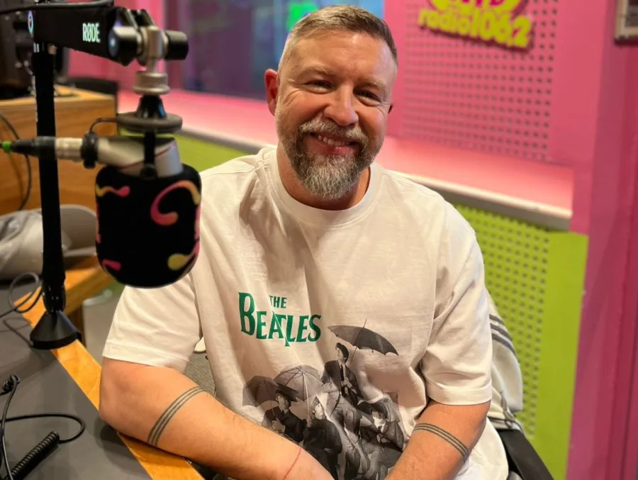 Ο Γιάννης Βαρδής στο Mad Radio 106,2 μιλάει για το μάθημα που του έδωσε ο πατέρας του στον στρατό.