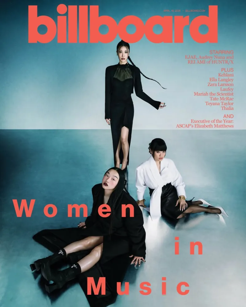 Οι EJAE, Audrey Nuna και REI AMI των HUNTR/X τιμώνται στα Billboard Women of the Year 2026 για τη συμβολή τους στη μουσική βιομηχανία.