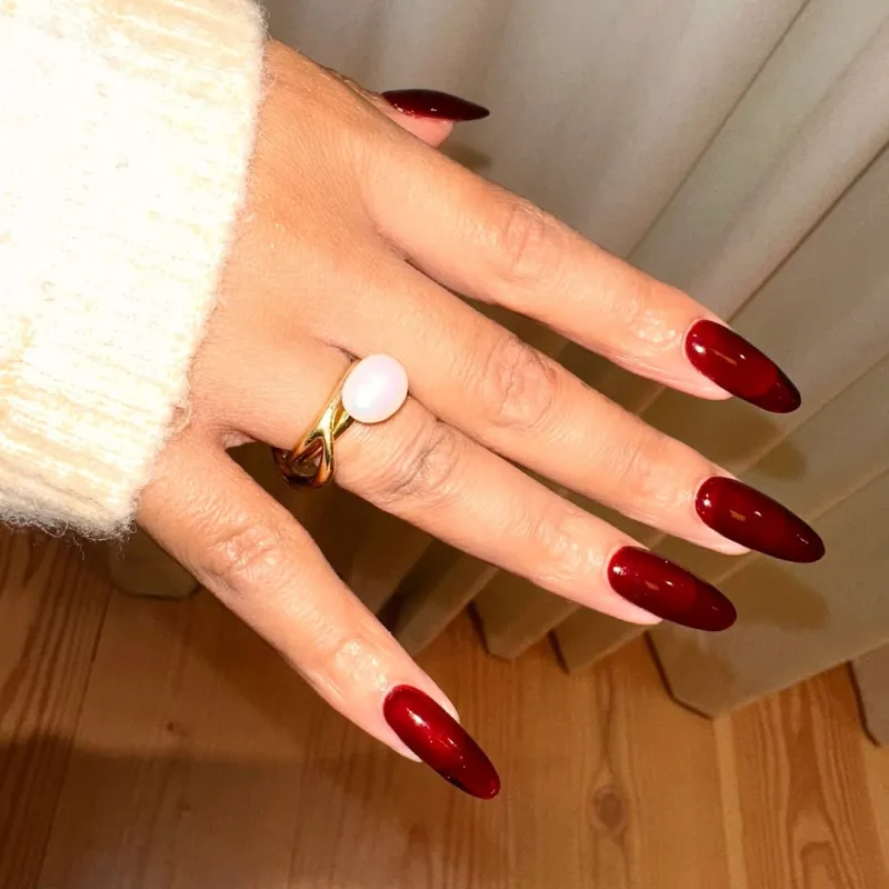 https://www.instagram.com/naominailsnyc/