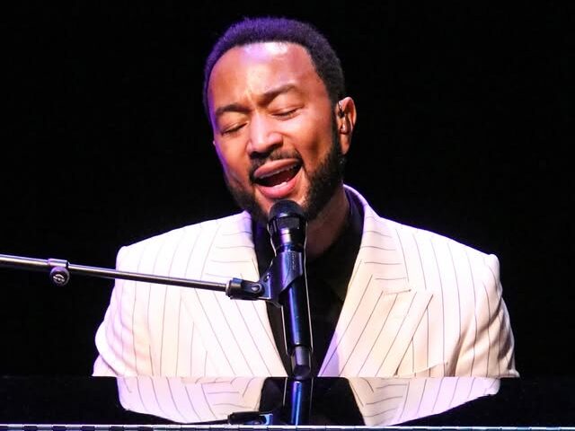 Ιστορική στιγμή για το Ηρώδειο: Ο John Legend «έκλεισε» μια ολόκληρη εποχή