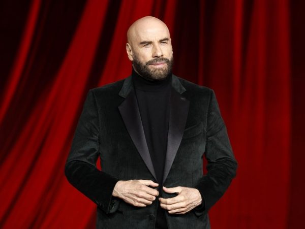 Ο Τζον Τραβόλτα κάνει το σκηνοθετικό του ντεμπούτο στις Κάννες