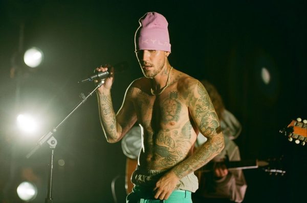 Coachella 2026: Το show του Justin Bieber έμοιαζε με YouTube binge watching