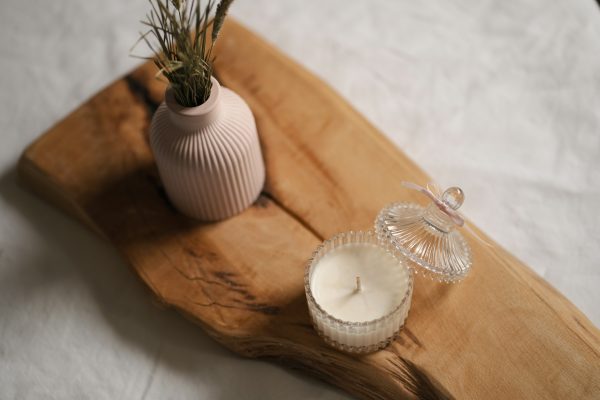 DIY αρωματικά χώρου και τα top κεριά που θα κάνουν το δωμάτιό σου να μυρίζει σαν ανθισμένος κήπος