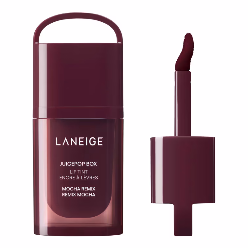 Το lip stain της Laneige σε απόχρωση Mocha Remix αποτελεί ένα από τα κορυφαία beauty trends αυτή τη στιγμή.