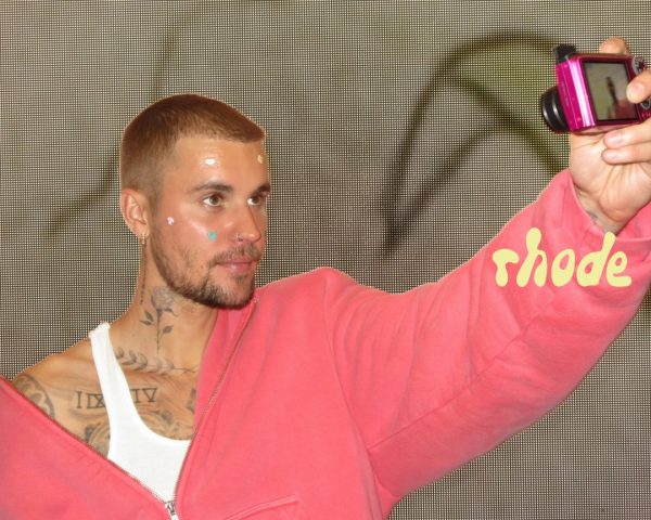 «Από το Coachella στα charts» – Ο Justin Bieber επαναφέρει τα classics στο Hot 100