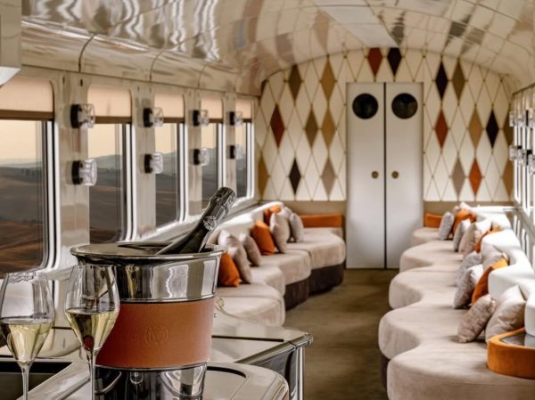 Orient Express: Η επιστροφή του μυθικού τρένου της Ευρώπης με πολυτελή εισιτήρια έως 46.000 ευρώ