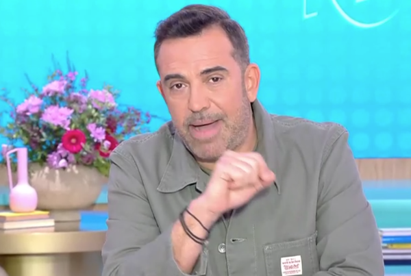 Στέφανος Κωνσταντινίδης: «Χθες βράδυ αποκοιμηθήκαμε και οι δύο πάνω απ’ τα τηλέφωνά μας με την Κατερίνα»