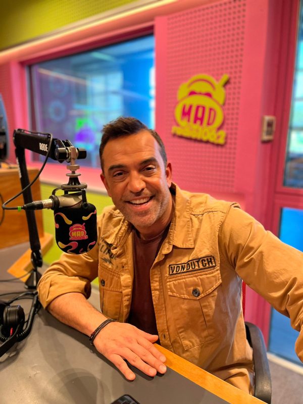 Ο Στέφανος Κωνσταντινίδης στο Mad Radio 106,2: «Θα ήθελα να είχα πάρει συνέντευξη από τον Αριστοτέλη Ωνάση και τον Στέλιο Καζαντζίδη»