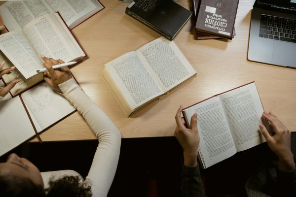 Ζώδια vs Εξεταστική: Μάθε πώς αντιδρά το κάθε ζώδιο στην πίεση της εξεταστικής