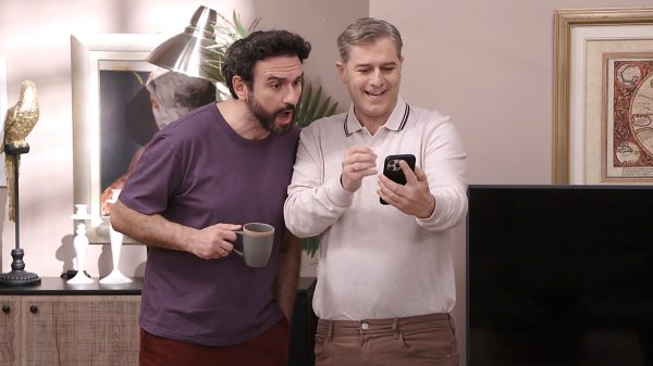 «Το Σόι σου» απόψε: Όταν το ΑΙ μπαίνει στις σχέσεις και τα κάνει «άνω-κάτω»