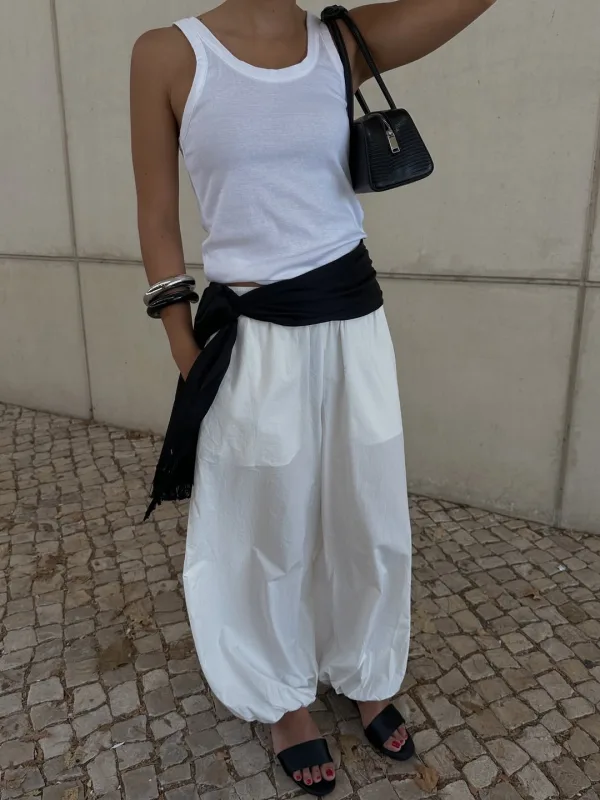 total_white_outfit
