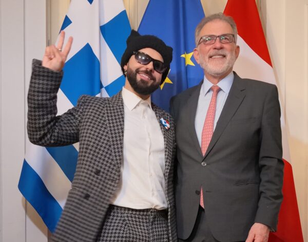 Eurovision 2026: Θερμή υποδοχή του Ακύλα από τον Έλληνα πρέσβη στην Αυστρία