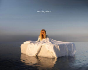 Εξώφυλλο τραγουδιού Sleeping Alone