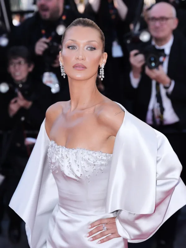 https://www.instagram.com/bellahadid/