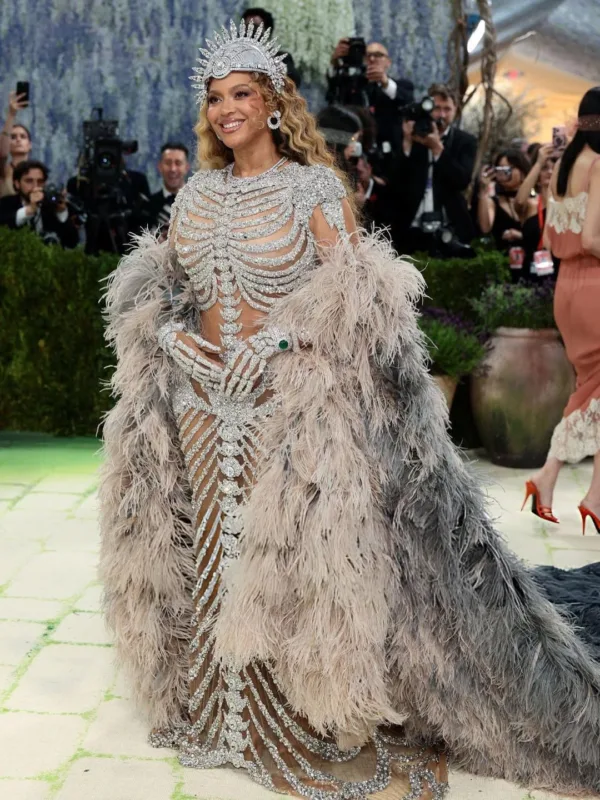Η Beyoncé και η Blue Ivy στο κόκκινο χαλί του Met Gala 2026.
