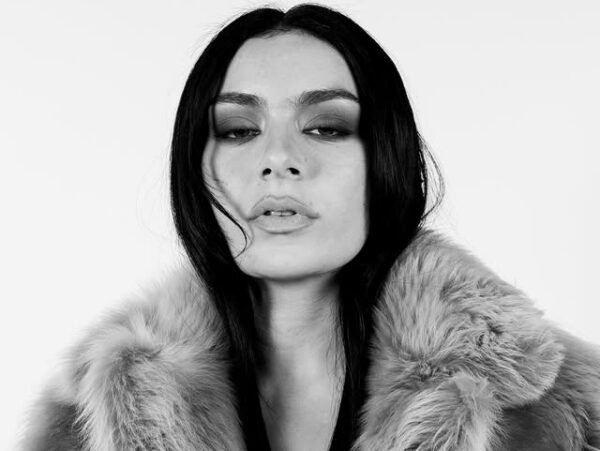 https://www.instagram.com/charli_xcx/